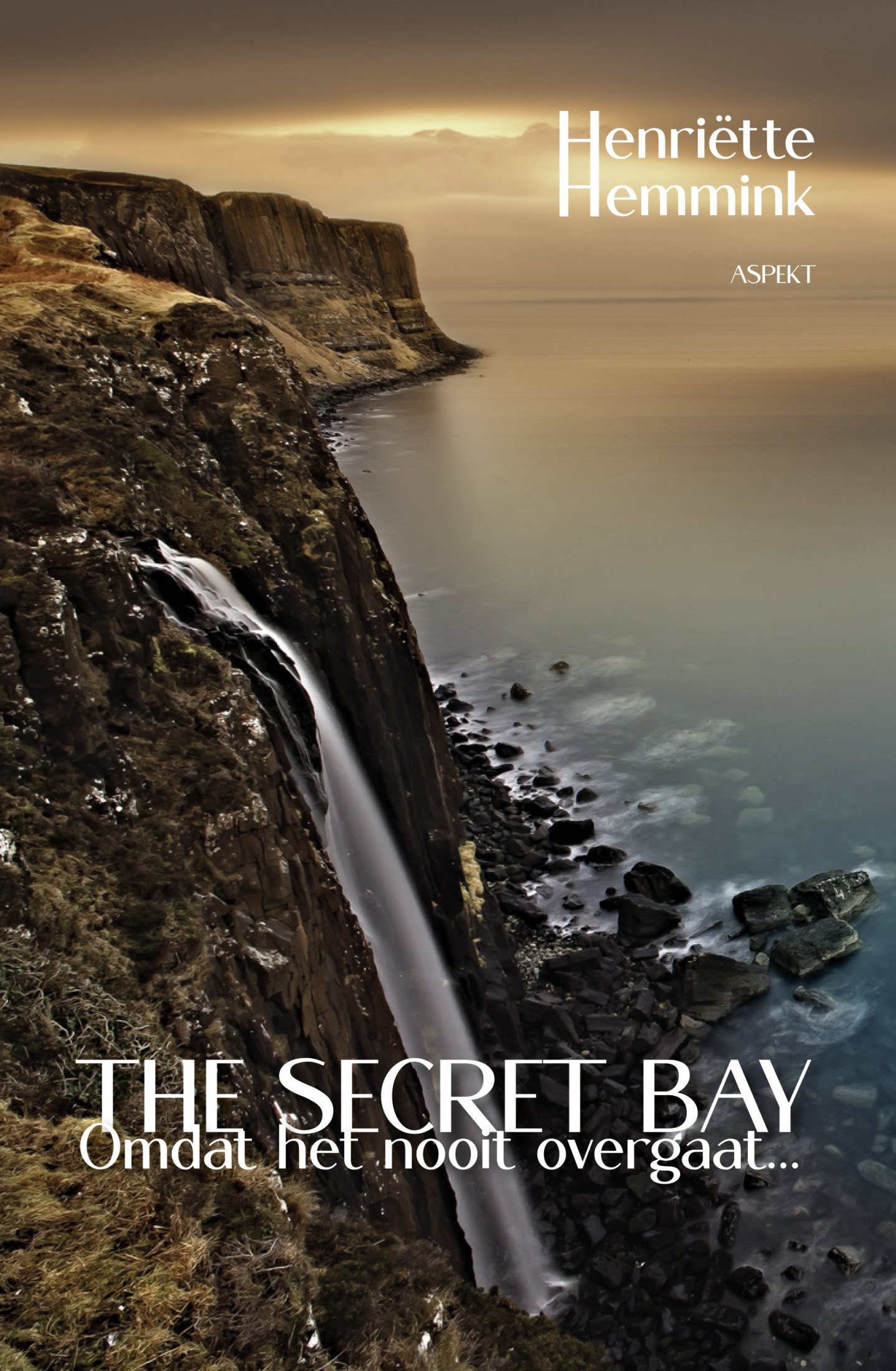2279 The Secret Bay - Omdat het nooit overgaat_ebook