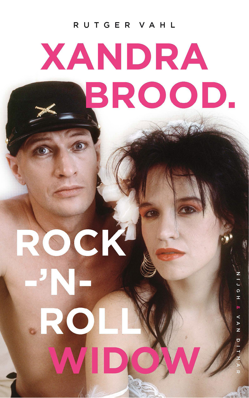 Xandra Brood. Rock-’n-roll widow