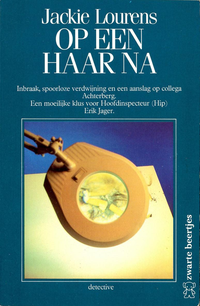 Op een haar na